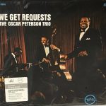 Oscar Peterson Trio - We get Requests